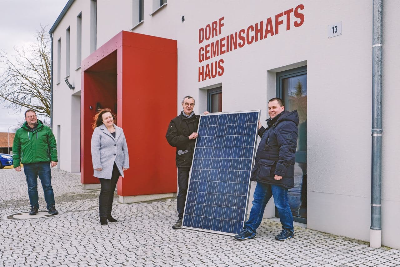 PV auf dem Dorfgemeinschaftshaus Pinkofen